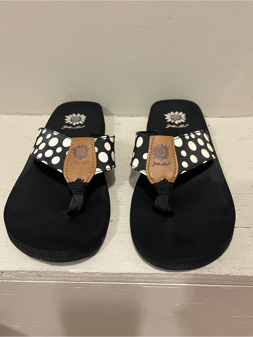 Yellow Box Black Polka Dot Thong Sandals with Tan Accent - Picture 1 of 5